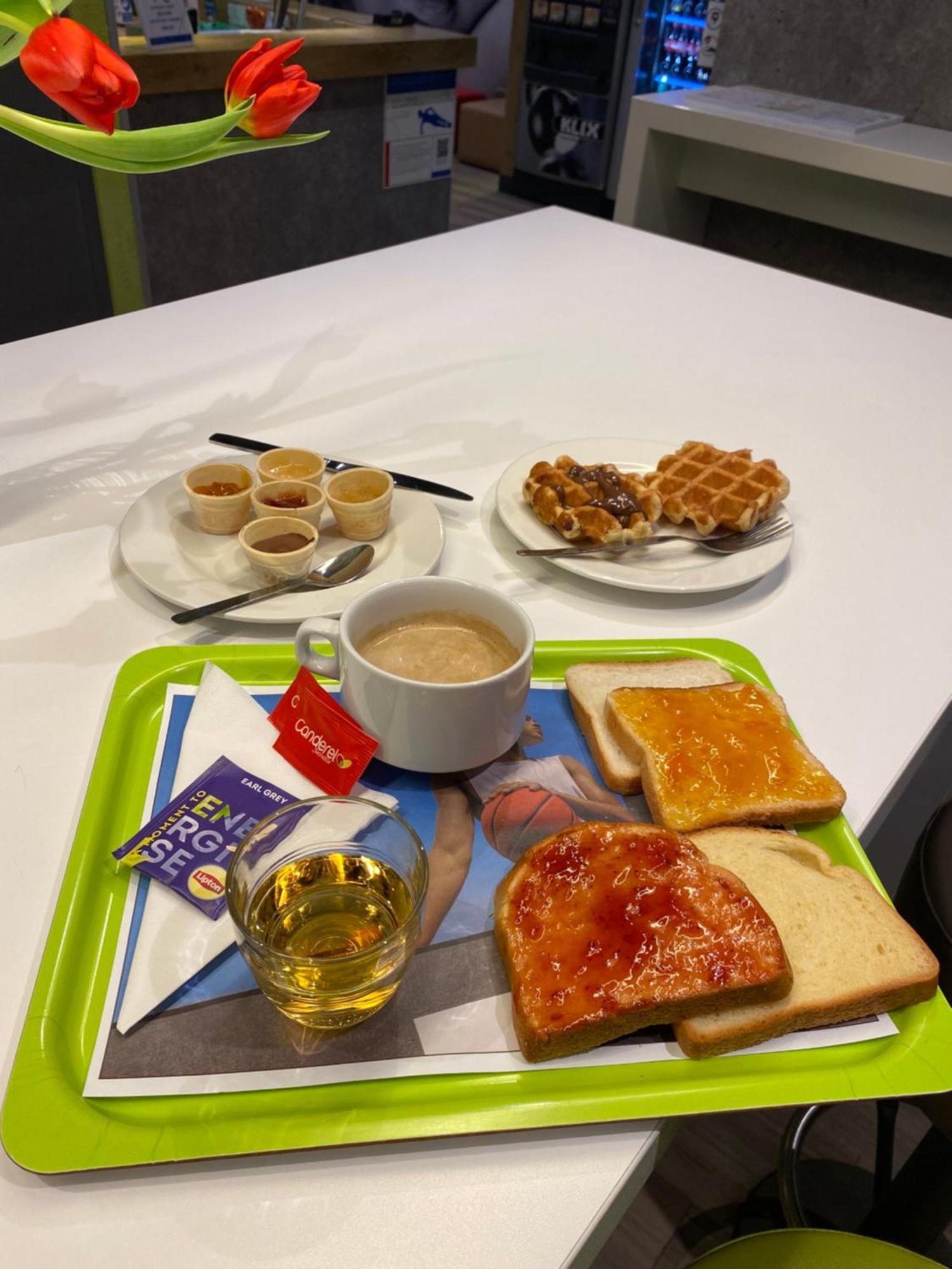 Ibis Budget Caen Centre Gare Exterior foto